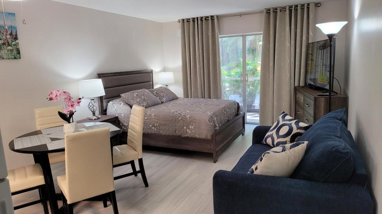 Beach Front Condo Paradise. Ground Floor.Studio. 롱보트키 외부 사진