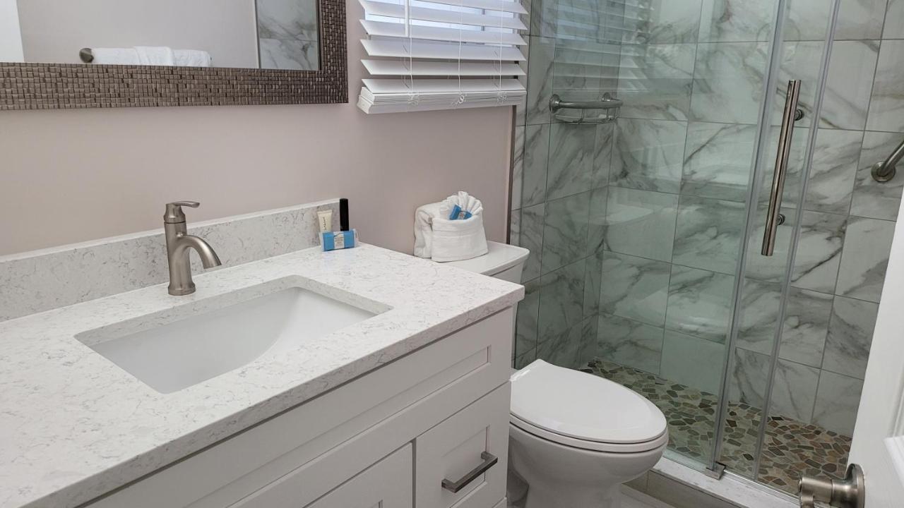 Beach Front Condo Paradise. Ground Floor.Studio. 롱보트키 외부 사진