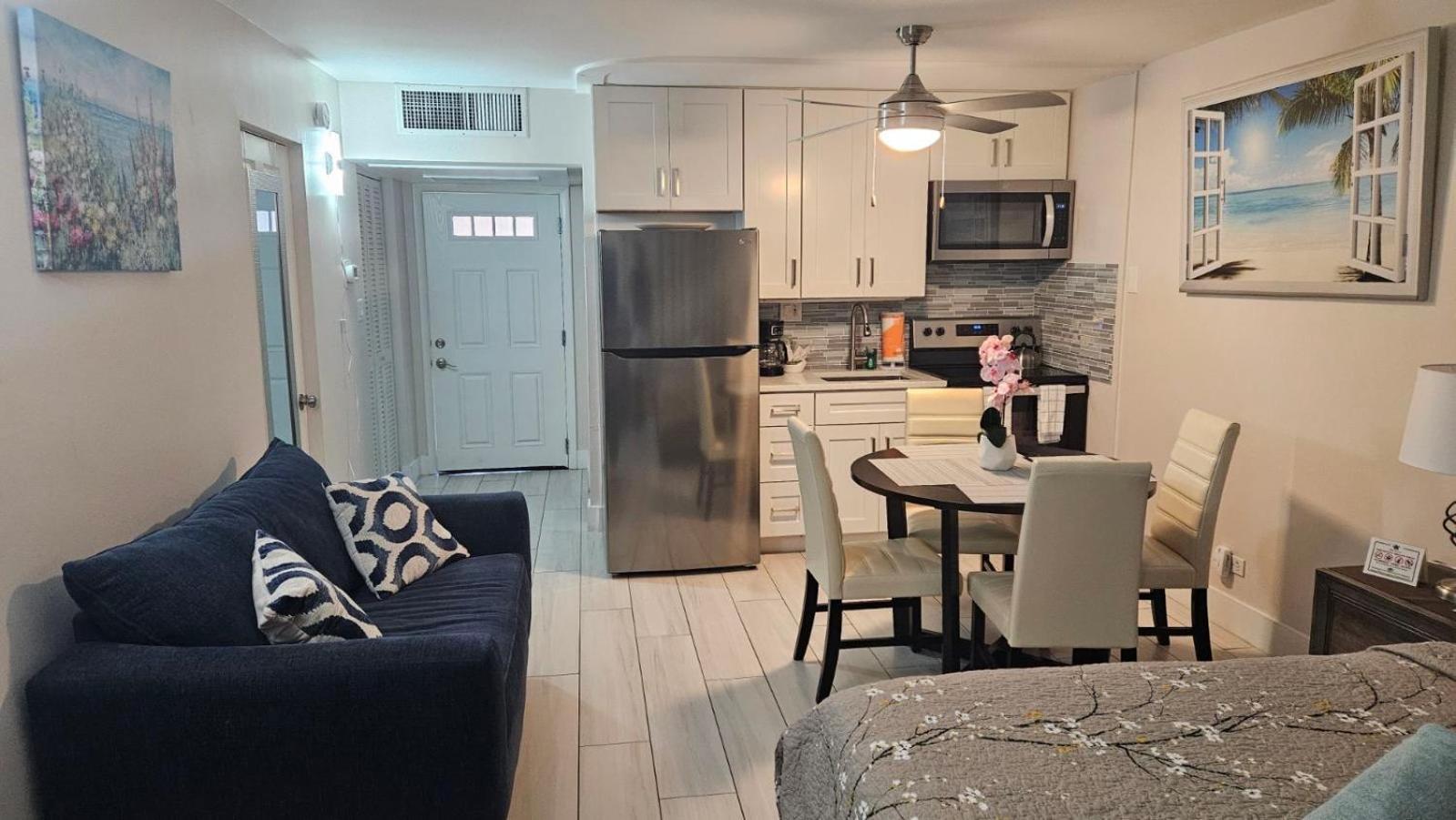 Beach Front Condo Paradise. Ground Floor.Studio. 롱보트키 외부 사진